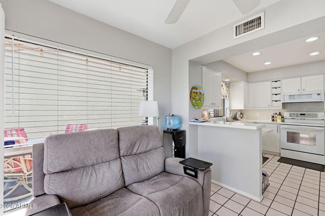 7301 S BONARDEN Lane, Tempe, AZ 85283