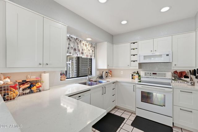 7301 S BONARDEN Lane, Tempe, AZ 85283