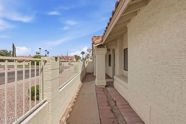 7301 S BONARDEN Lane, Tempe, AZ 85283