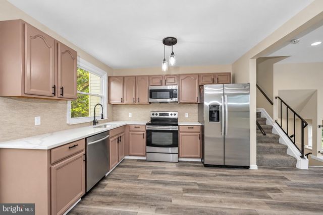 100 WILLOW CT, Harrisburg, PA 17110
