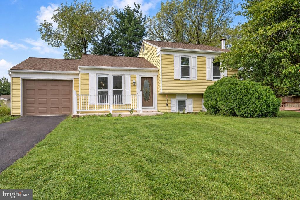 100 WILLOW CT, Harrisburg, PA 17110