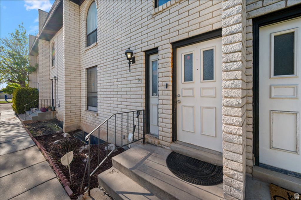 1554 S MONROE #E2, Ogden, UT 84404 — photo 3