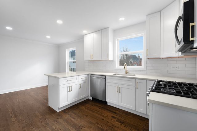 9048 Oneill Drive, Burr Ridge, IL 60527