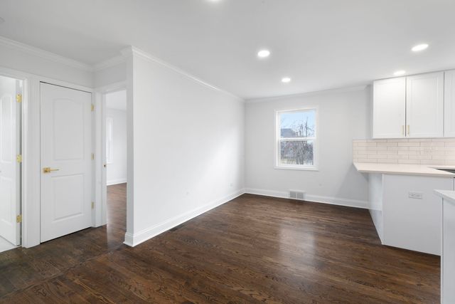 9048 Oneill Drive, Burr Ridge, IL 60527