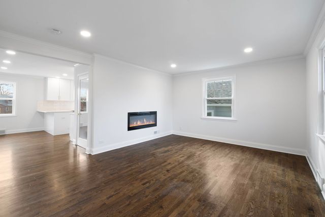 9048 Oneill Drive, Burr Ridge, IL 60527