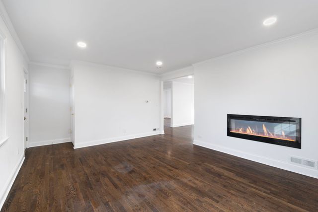 9048 Oneill Drive, Burr Ridge, IL 60527