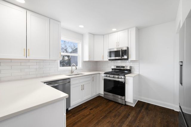 9048 Oneill Drive, Burr Ridge, IL 60527