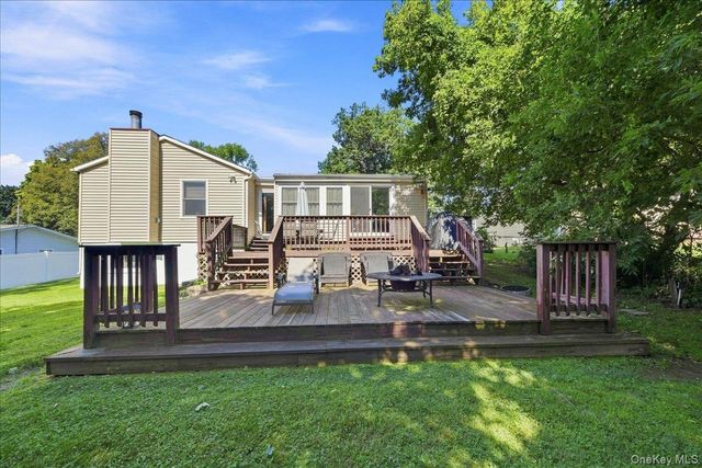 34 Fairfax Road, Fishkill, NY 12524