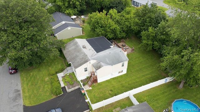 34 Fairfax Road, Fishkill, NY 12524