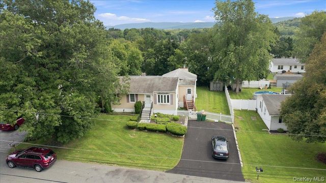 34 Fairfax Road, Fishkill, NY 12524