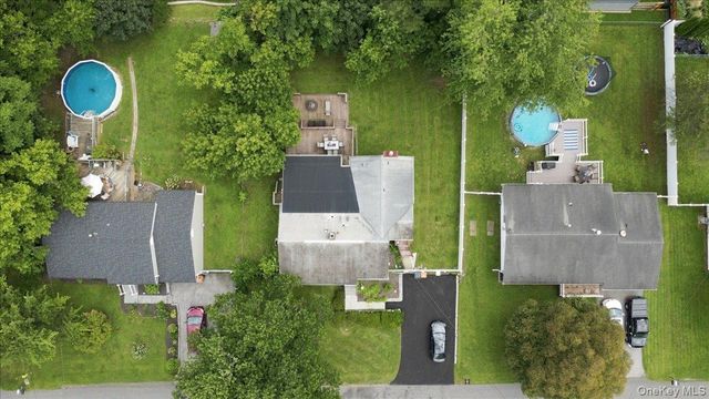 34 Fairfax Road, Fishkill, NY 12524