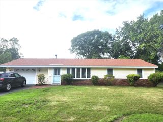 58 Cynthia Rd, Framingham, MA 01701