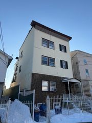 69 South St, Newark City, NJ 07102