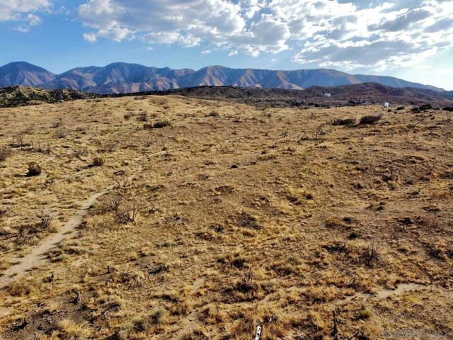 0 131st St., Juniper Hills, CA 93543