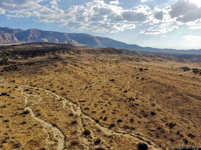 0 131st St., Juniper Hills, CA 93543