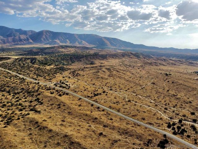 0 131st St., Juniper Hills, CA 93543