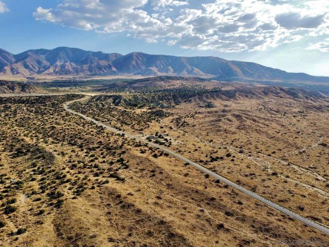 0 131st St., Juniper Hills, CA 93543