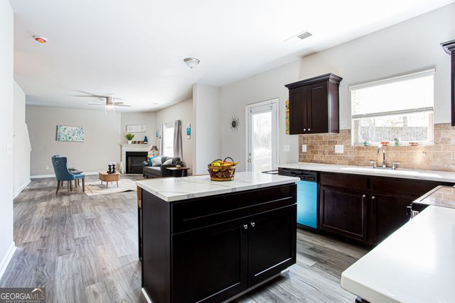 2754 Topaz Road, Riverdale, GA 30296