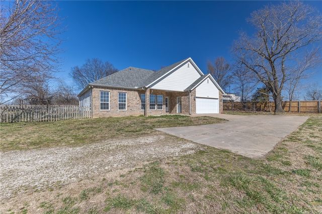 12842 Ruby Road, Farmington, AR 72730