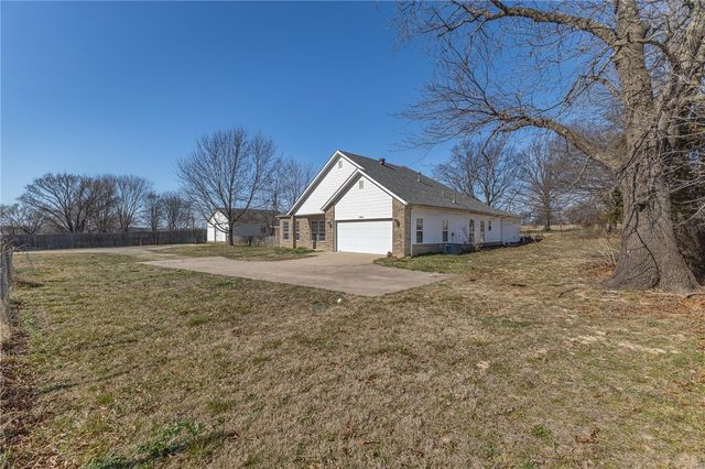 12842 Ruby Road, Farmington, AR 72730