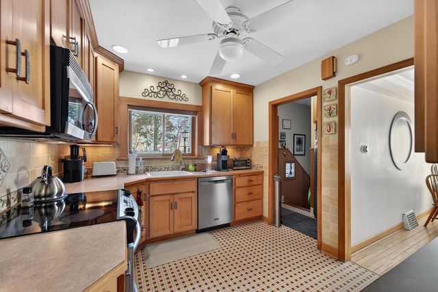 2811 Erie STREET, Racine, WI 53402