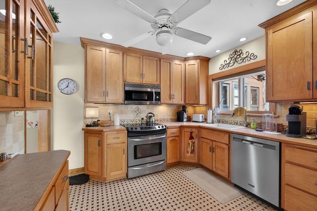 2811 Erie STREET, Racine, WI 53402