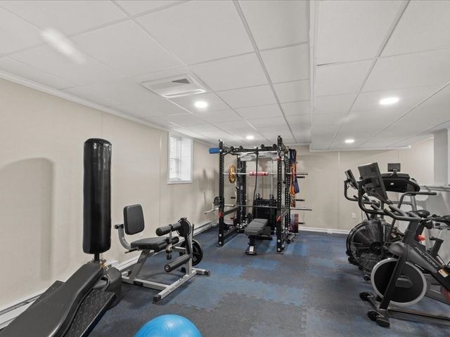 5 Greenbriar Lane, Bellingham, MA 02019