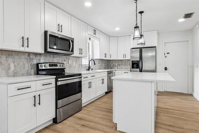 2713 YUCCA STREET, Orlando, FL 32807
