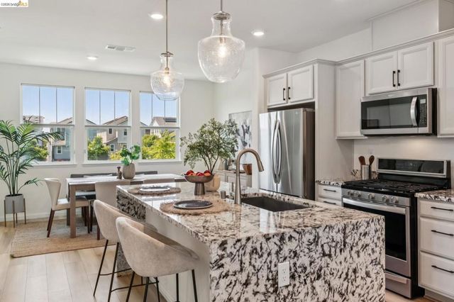 24157 Amaranth Loop, Hayward, CA 94541