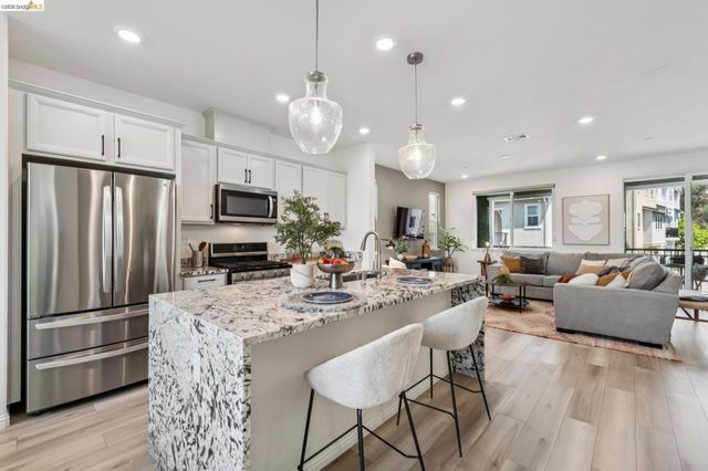 24157 Amaranth Loop, Hayward, CA 94541