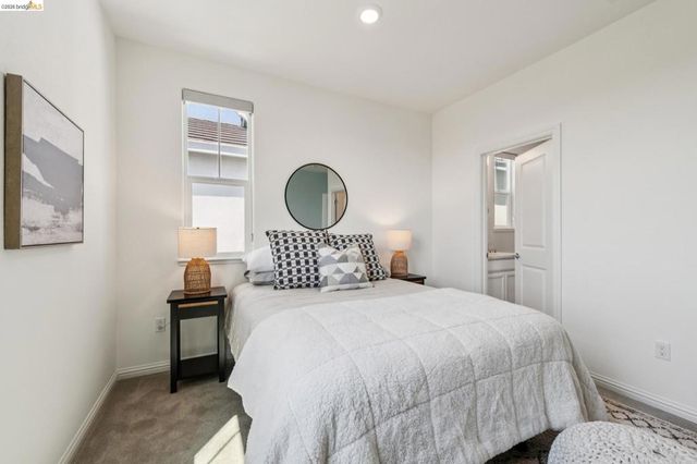 24157 Amaranth Loop, Hayward, CA 94541