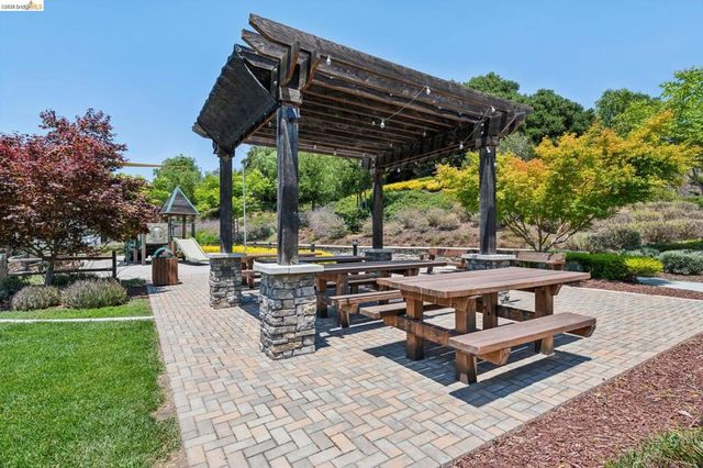 24157 Amaranth Loop, Hayward, CA 94541