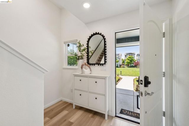 24157 Amaranth Loop, Hayward, CA 94541