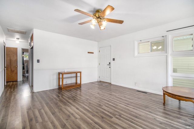 4108 Woodvale Drive, South Bend, IN 46614