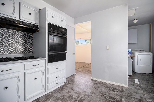 4108 Woodvale Drive, South Bend, IN 46614