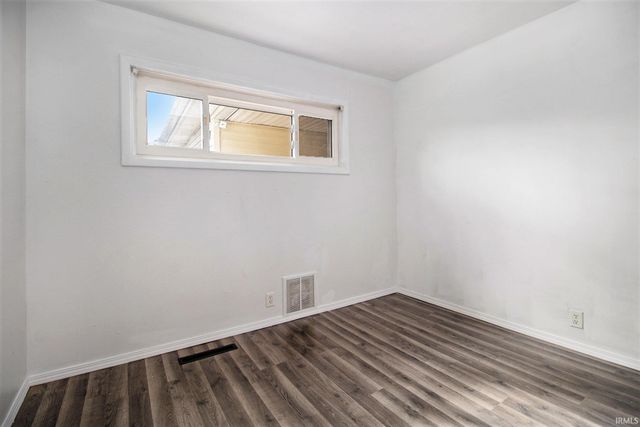 4108 Woodvale Drive, South Bend, IN 46614
