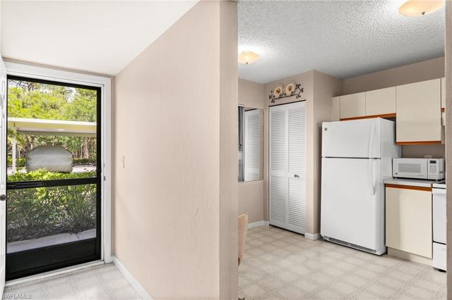 5784 Deauville CIR B103, Naples, FL 34112