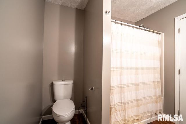 910 FAIRLANE Drive, Marion, IL 62959