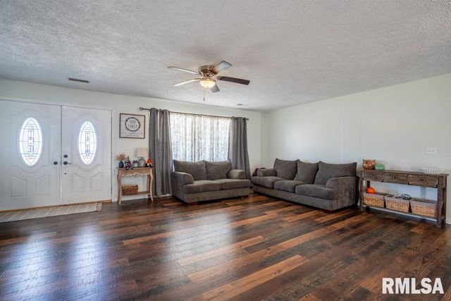 910 FAIRLANE Drive, Marion, IL 62959