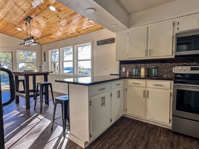 1506 E Emerald Cove Drive, Horseshoe Bend, AR 72512