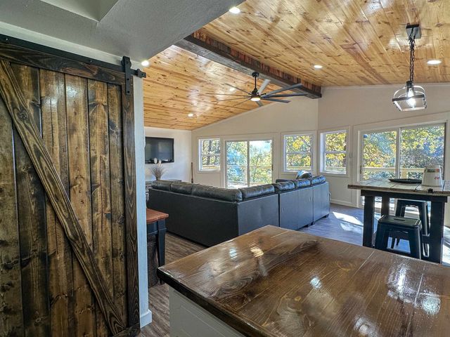 1506 E Emerald Cove Drive, Horseshoe Bend, AR 72512