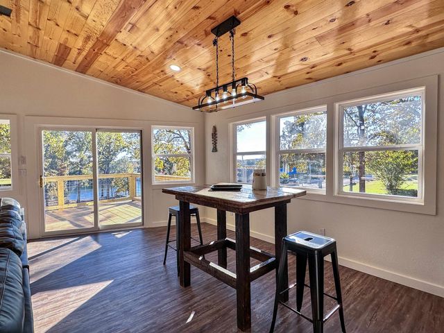 1506 E Emerald Cove Drive, Horseshoe Bend, AR 72512