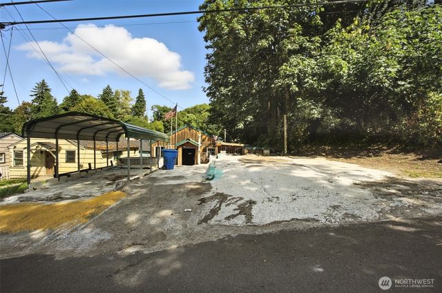 618 N 3rd Avenue, Kelso, WA 98626