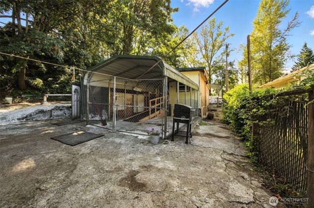 618 N 3rd Avenue, Kelso, WA 98626