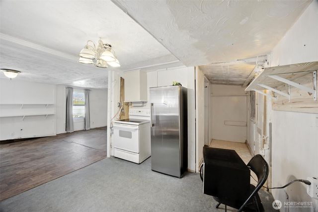 618 N 3rd Avenue, Kelso, WA 98626