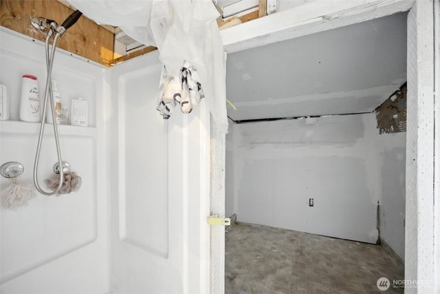 618 N 3rd Avenue, Kelso, WA 98626