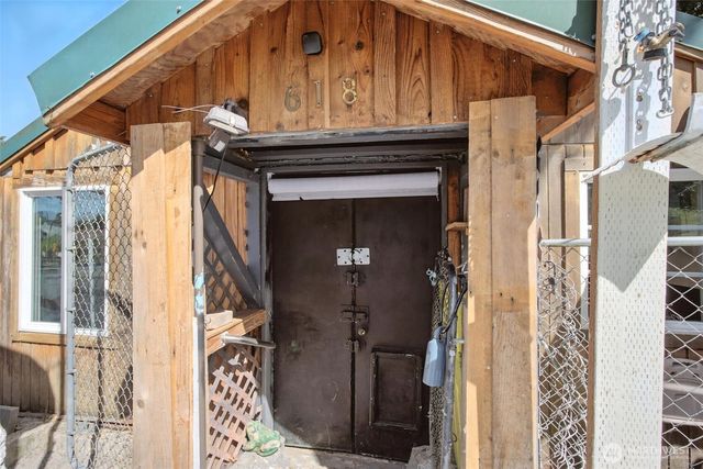 618 N 3rd Avenue, Kelso, WA 98626