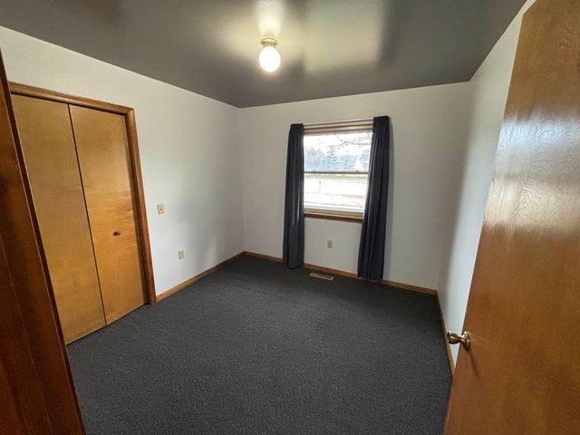 4045 N Center Road, Saginaw, MI 48604