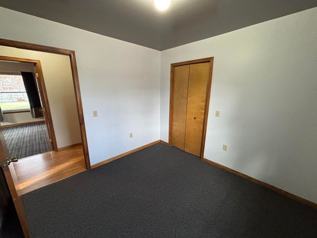 4045 N Center Road, Saginaw, MI 48604