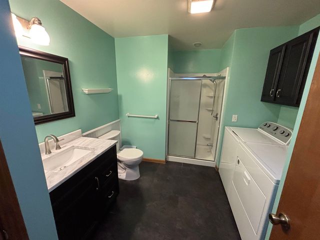 4045 N Center Road, Saginaw, MI 48604